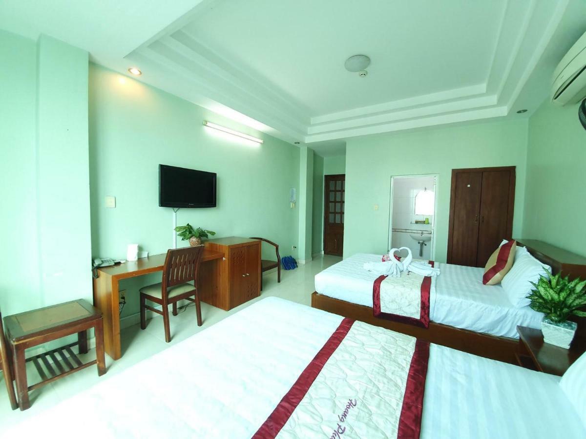 Khach San Truong Son Hotel Ho Chi Minh City Exterior photo
